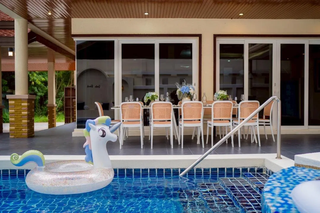 ภายนอก Gala Beach