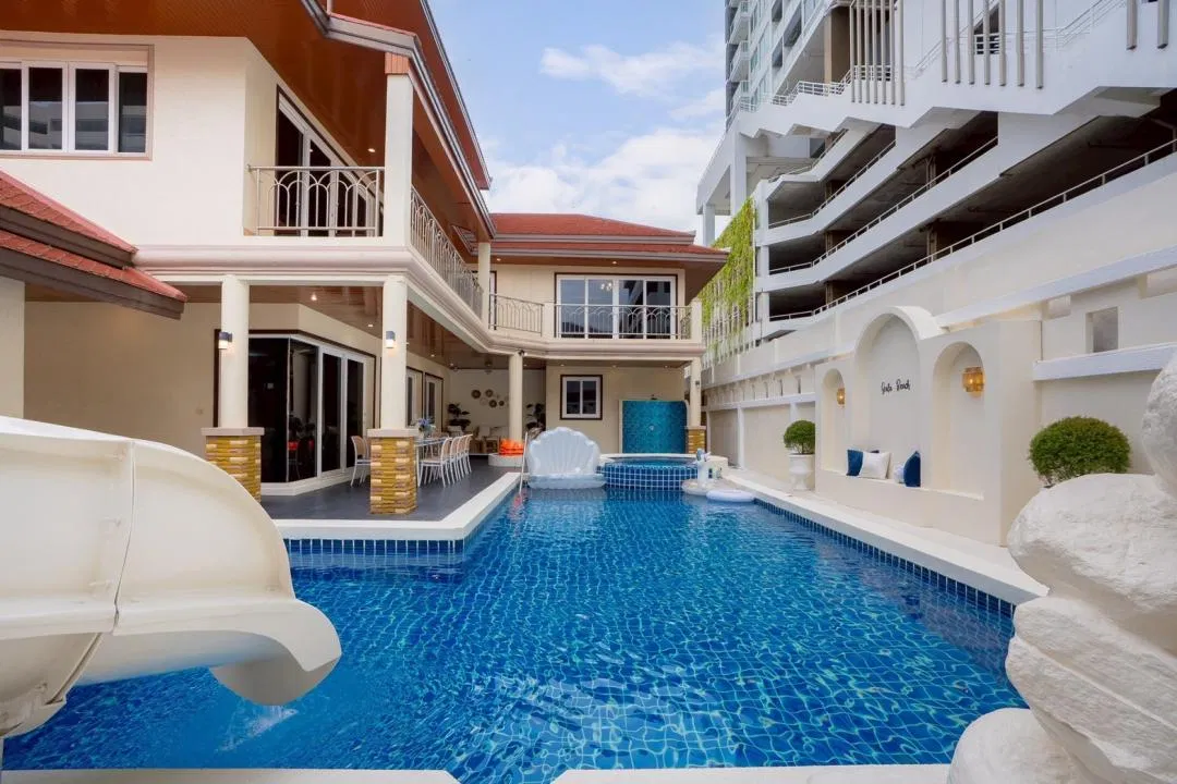 ภายนอก Gala Beach