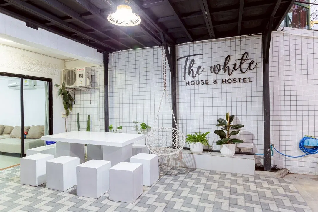 ภายนอก The White Saengchan